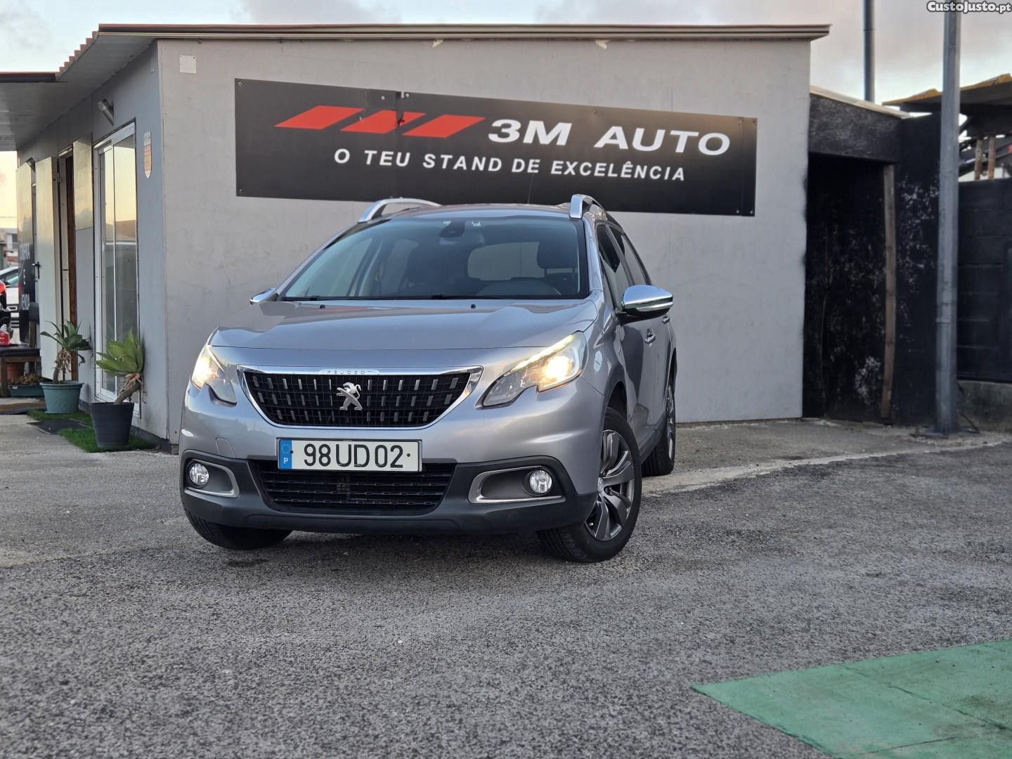 Peugeot 2008 1.2 PureTech Allure — photo 3