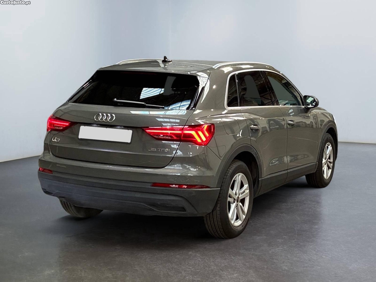 Audi Q3 35 TFSI S Tronic Business Line — photo 2