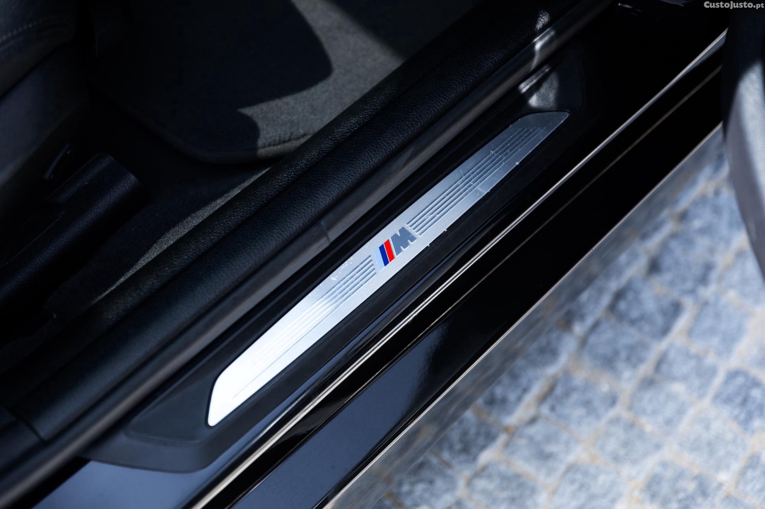 BMW 320 d xDrive Pack M Auto — fotografia 4