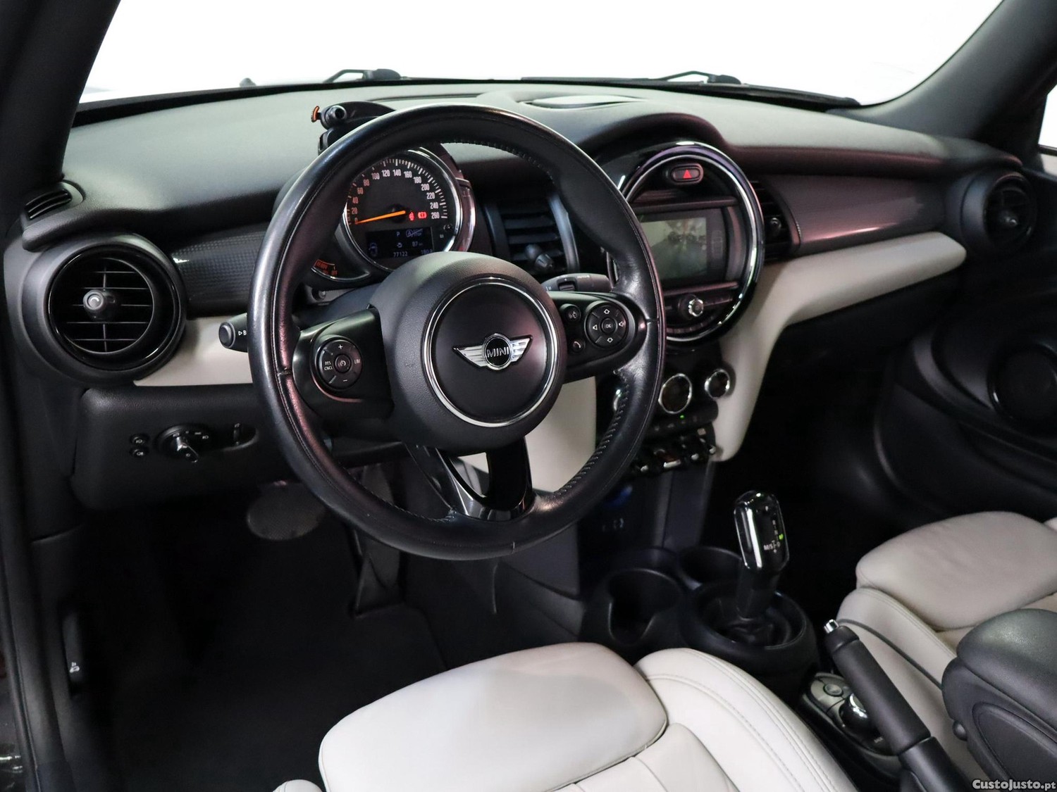MINI Cabrio Cooper D Auto — fotografia 14