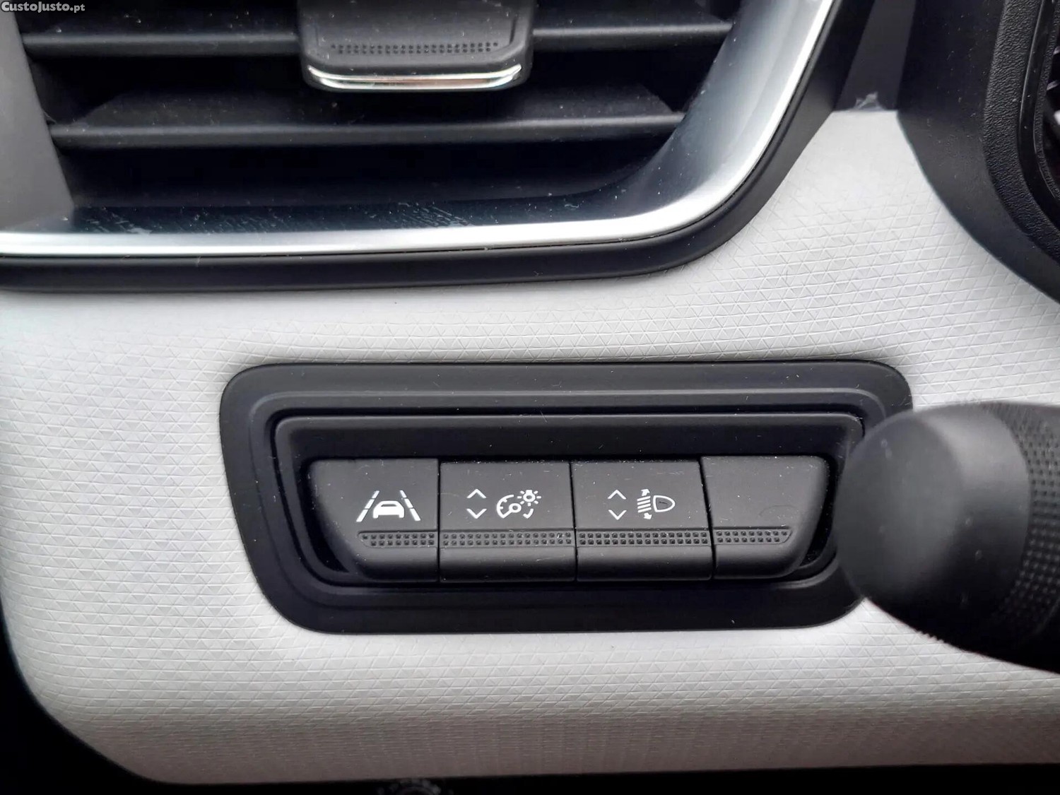 Renault Clio 1.0 TCe Evolution Bi-Fuel — fotografia 11