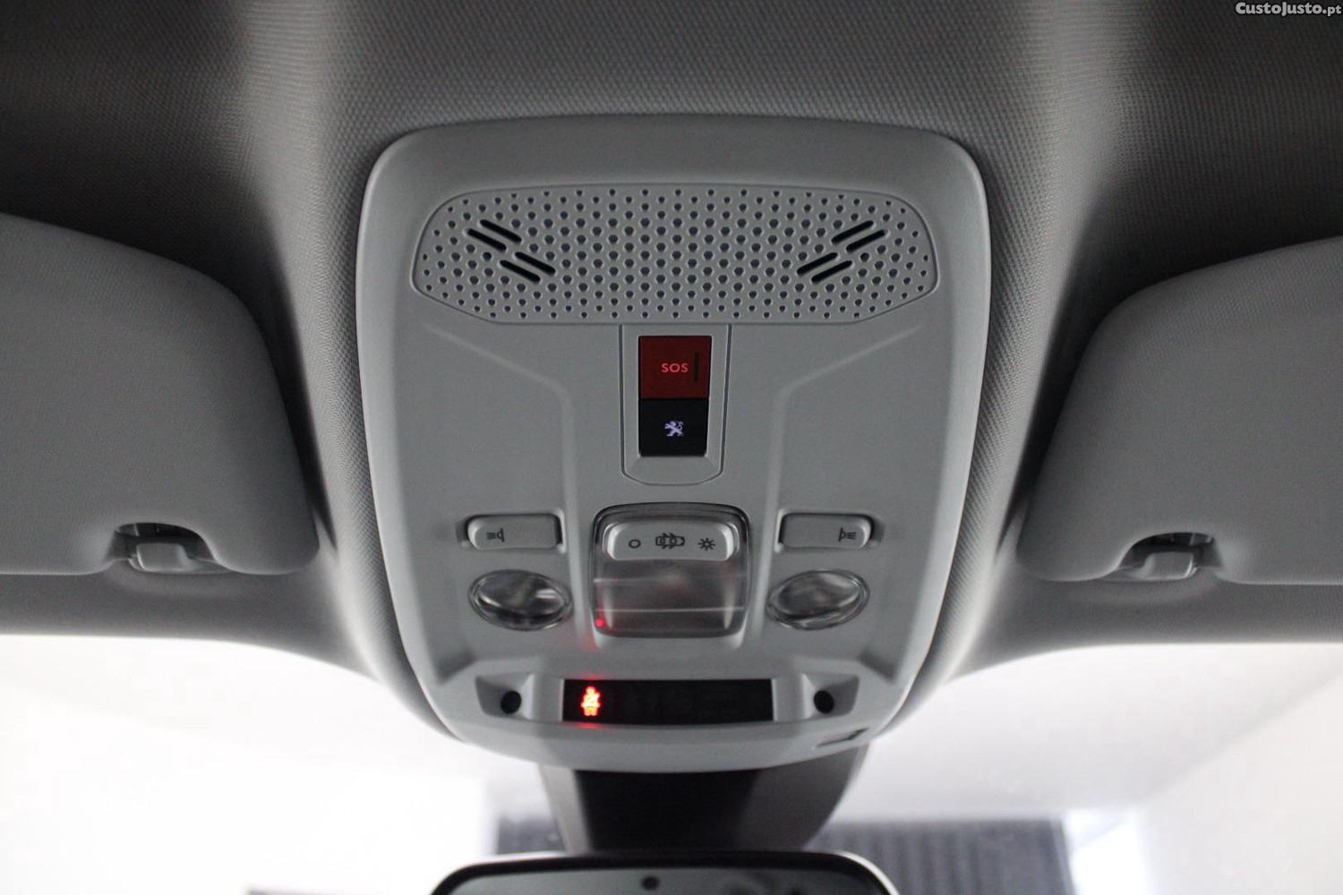 Peugeot e-2008 ALLURE PACK (AUTO) — fotografia 12