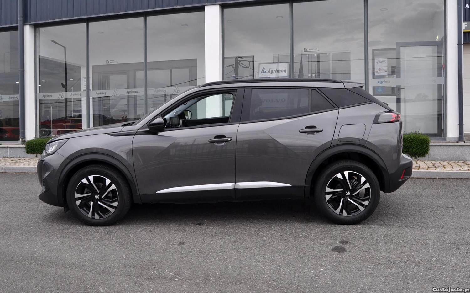 Peugeot 2008 1.2 Allure — fotografia 9