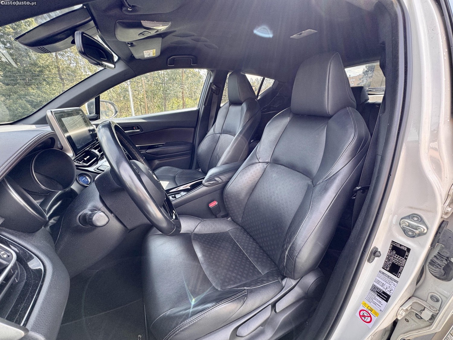 Toyota C-HR 1.8 — fotografia 4
