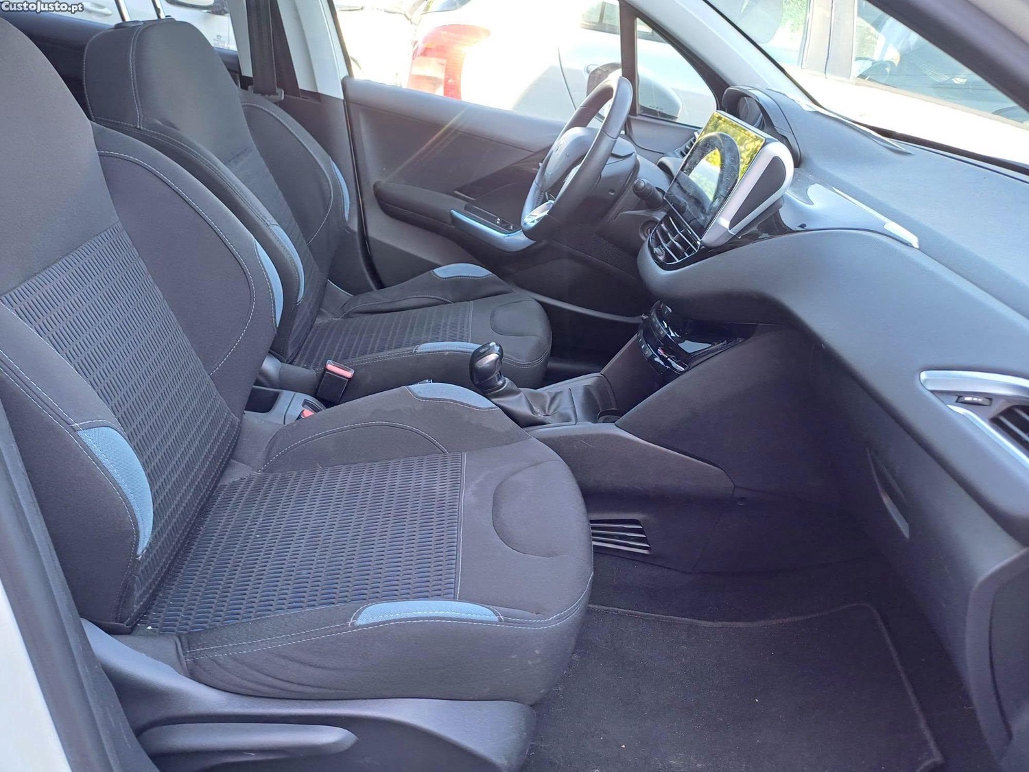 Peugeot 208 1.2 iCom TECTOPANORAMICO — fotografia 3