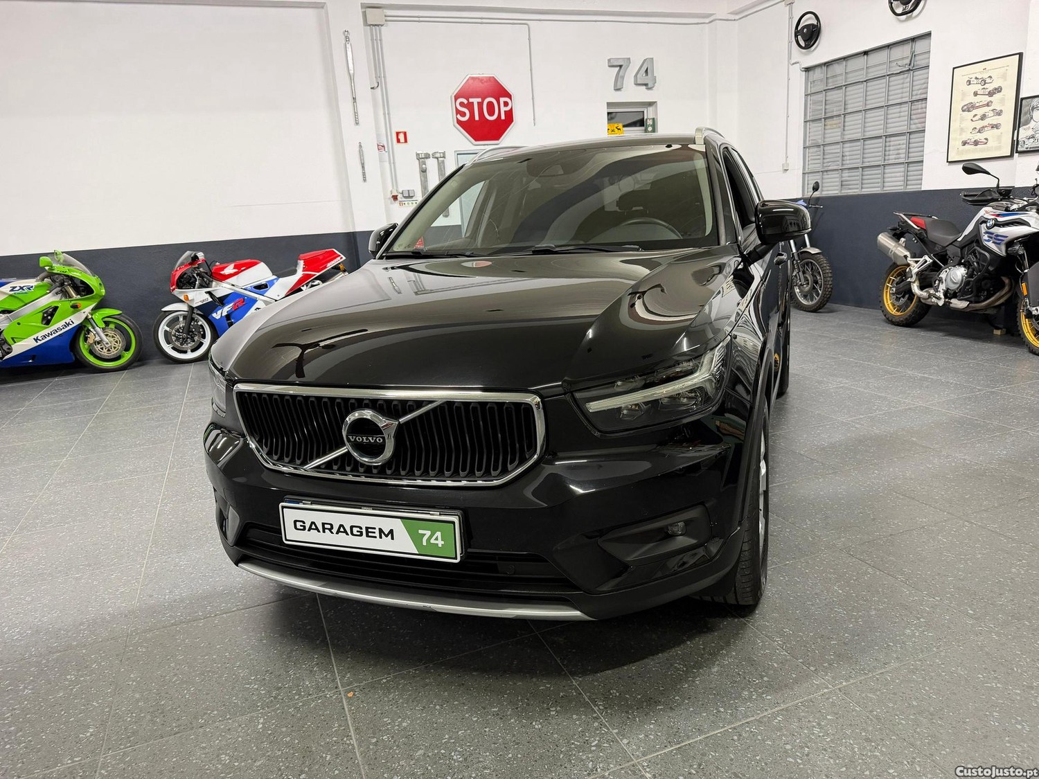 Volvo XC40 2.0 D3 - 21 — photo 2