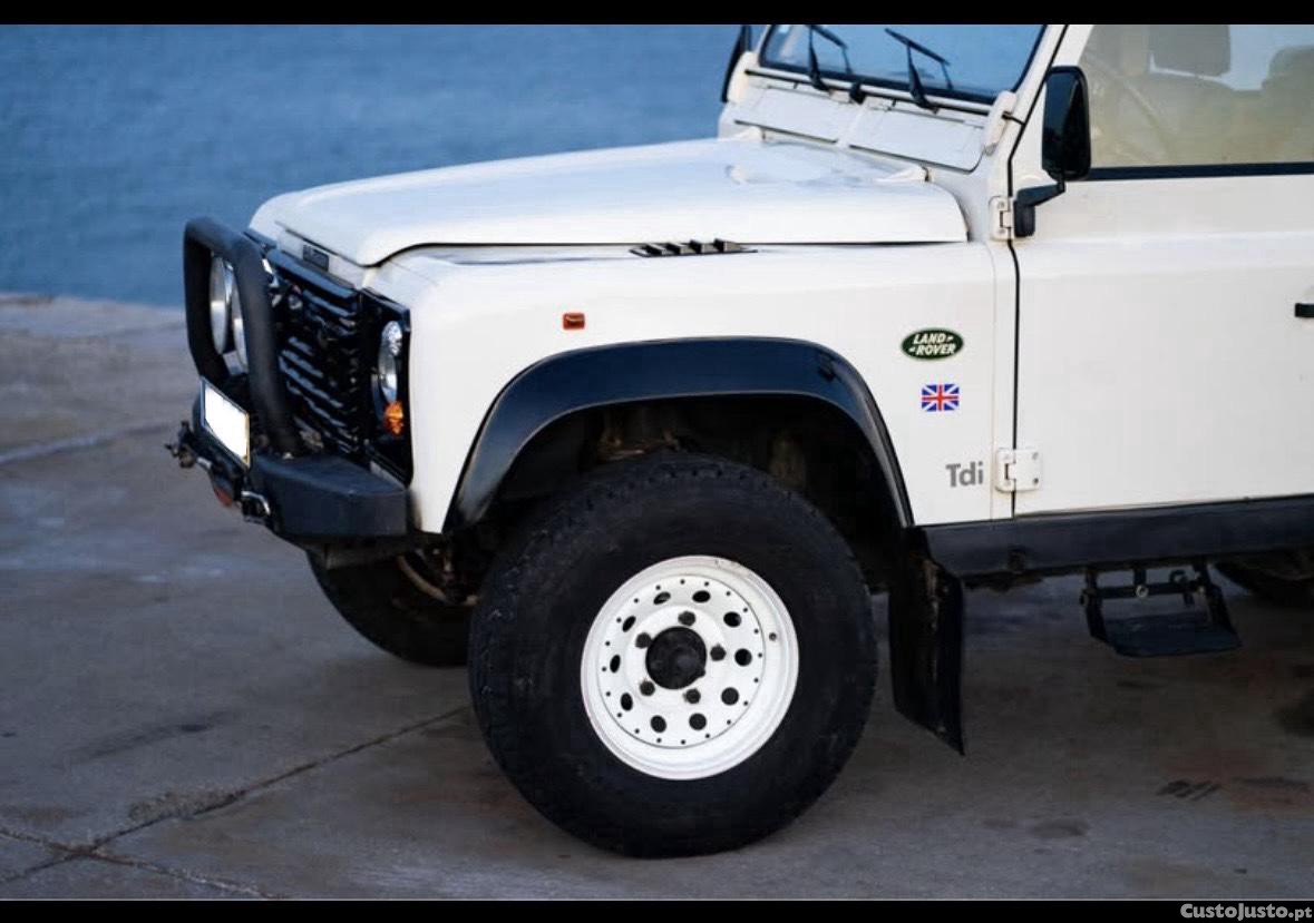 Land Rover Defender 7 lugares  - 94 — photo 4