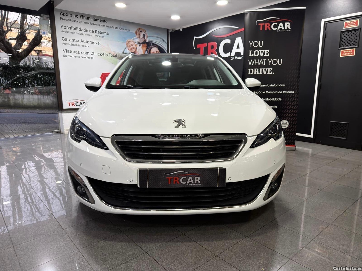 Peugeot 308 SW 1.2 PureTech Allure EAT6 - 15 — photo 2