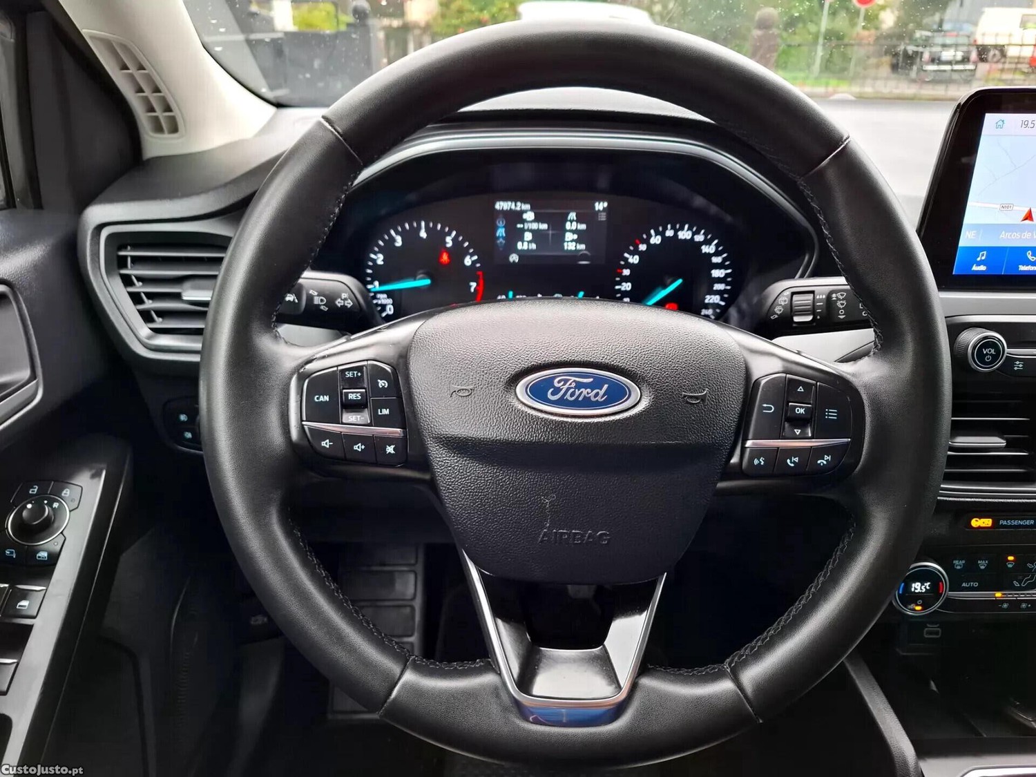 Ford Focus 1.0 EcoBoost MHEV Titanium — fotografia 6