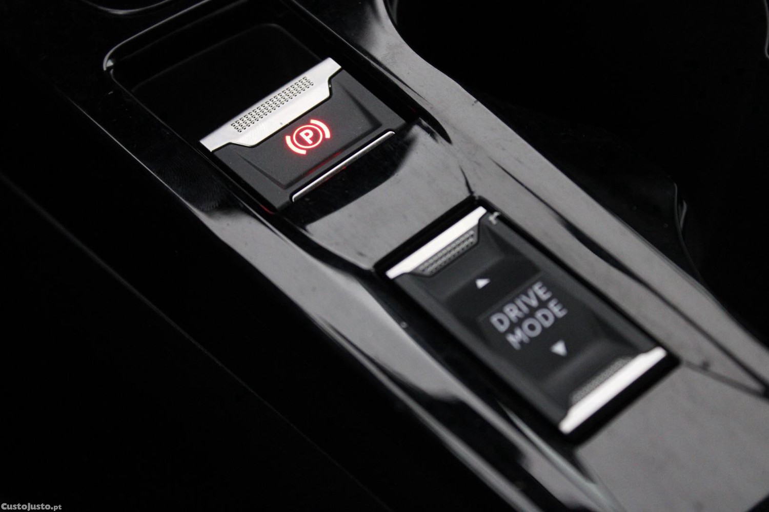 Peugeot e-2008 ALLURE PACK (AUTO) — fotografia 13