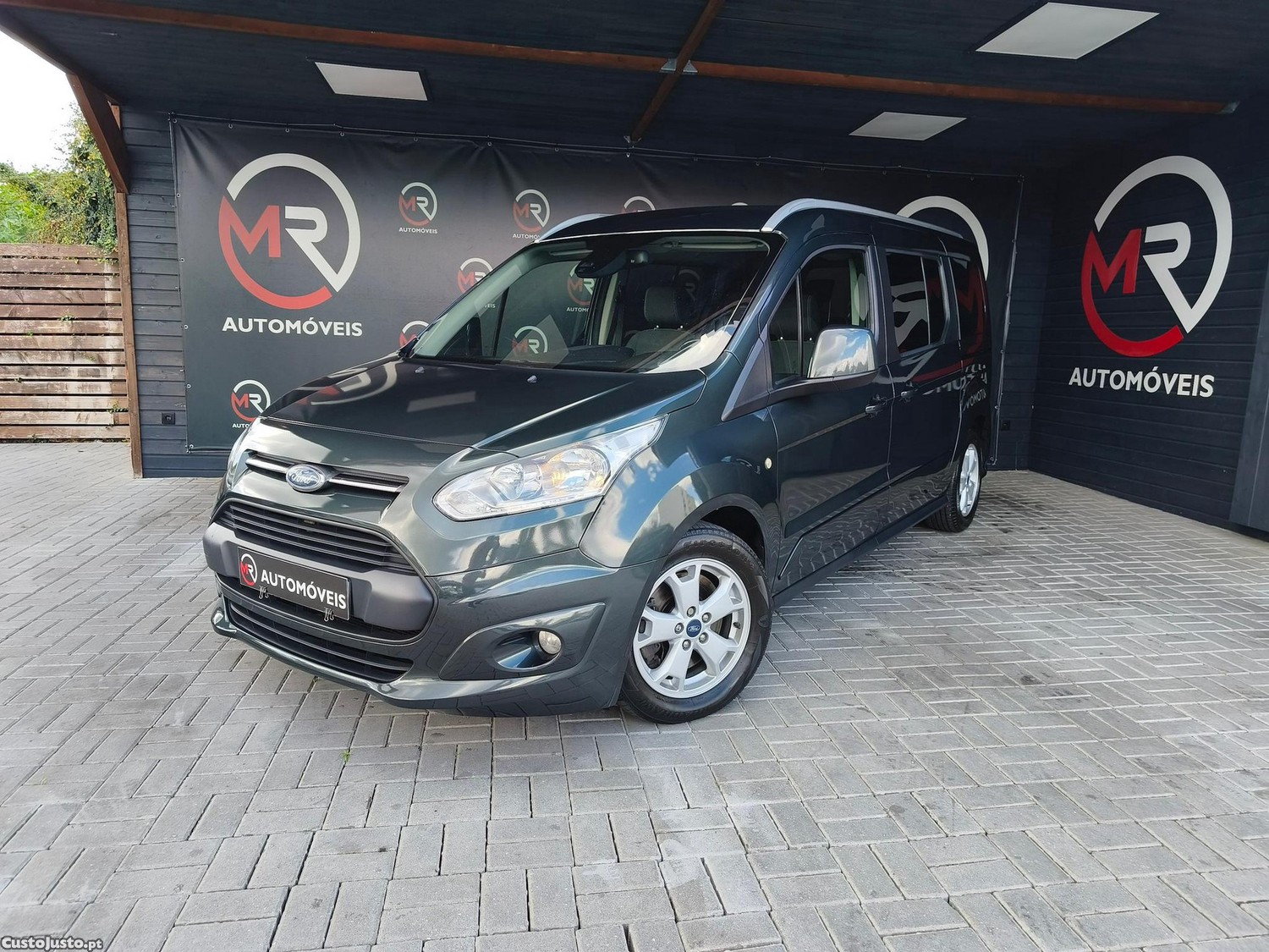 Ford Tourneo Grand 1.5 TDCi Titanium — photo 2