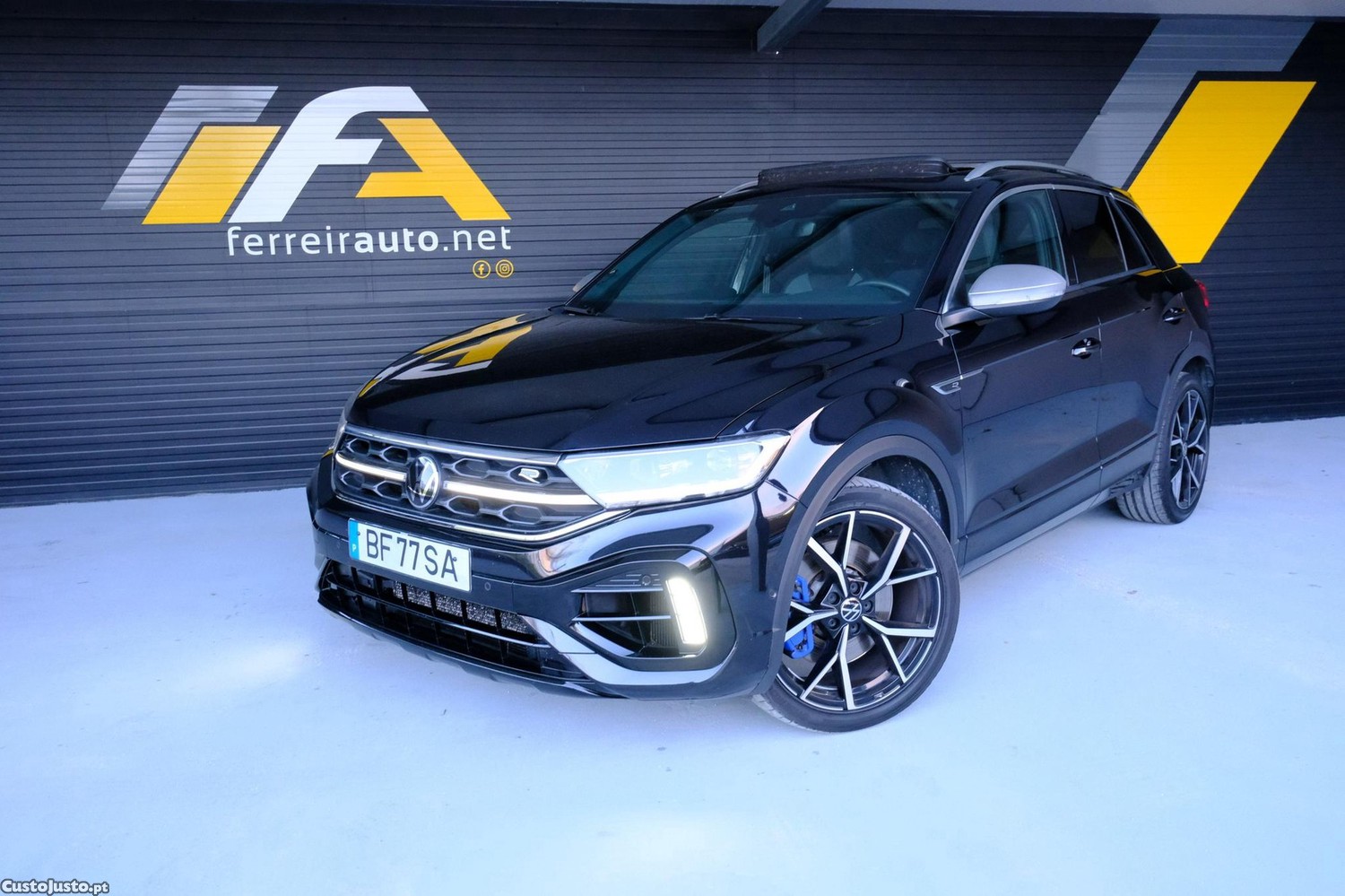 VW T-Roc 2.0 TSI R - 23 — photo 3