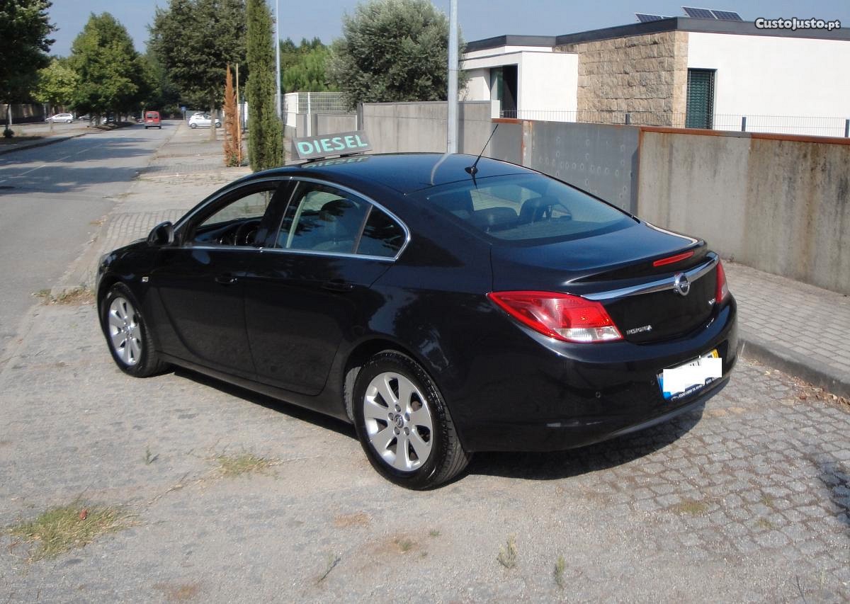 Opel Insignia 2.0 CDTI — fotografia 5