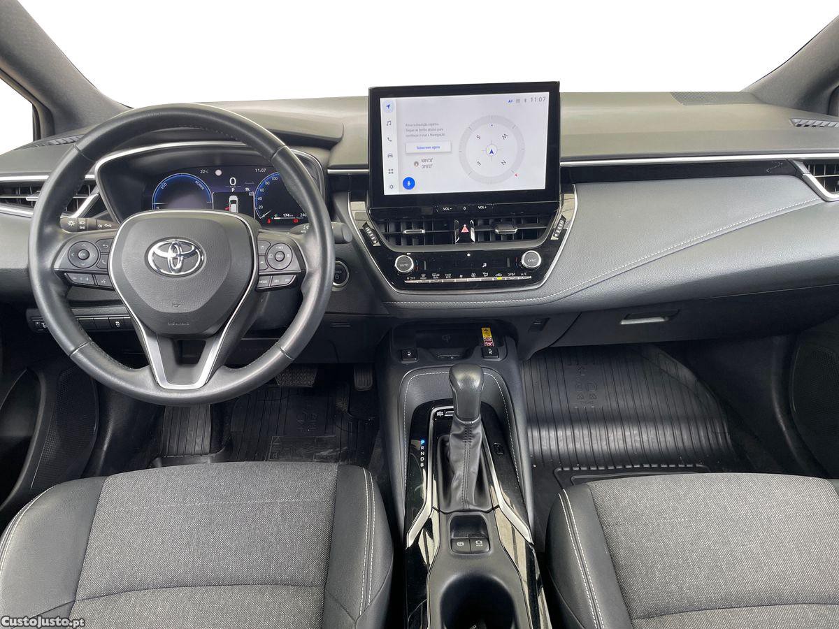 Toyota Corolla TS 1.8 Hybrid Comfort Plus — fotografia 9
