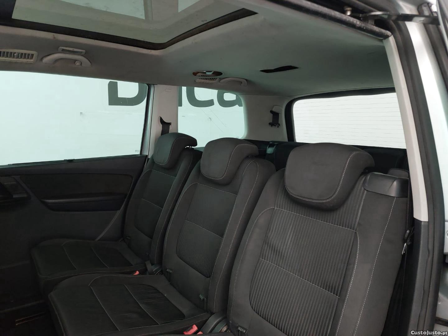 SEAT Alhambra 2.0 TDI — fotografia 4