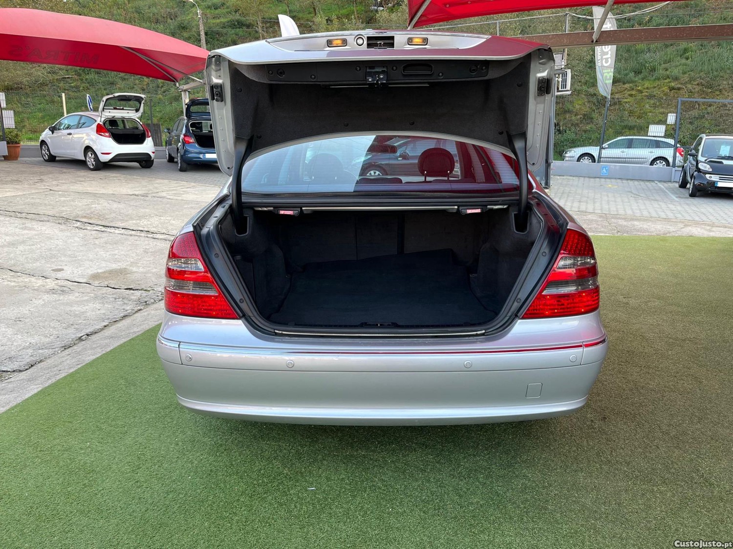 Mercedes-Benz Classe E 2.7 Diesel | Cx. Aut. — fotografia 20