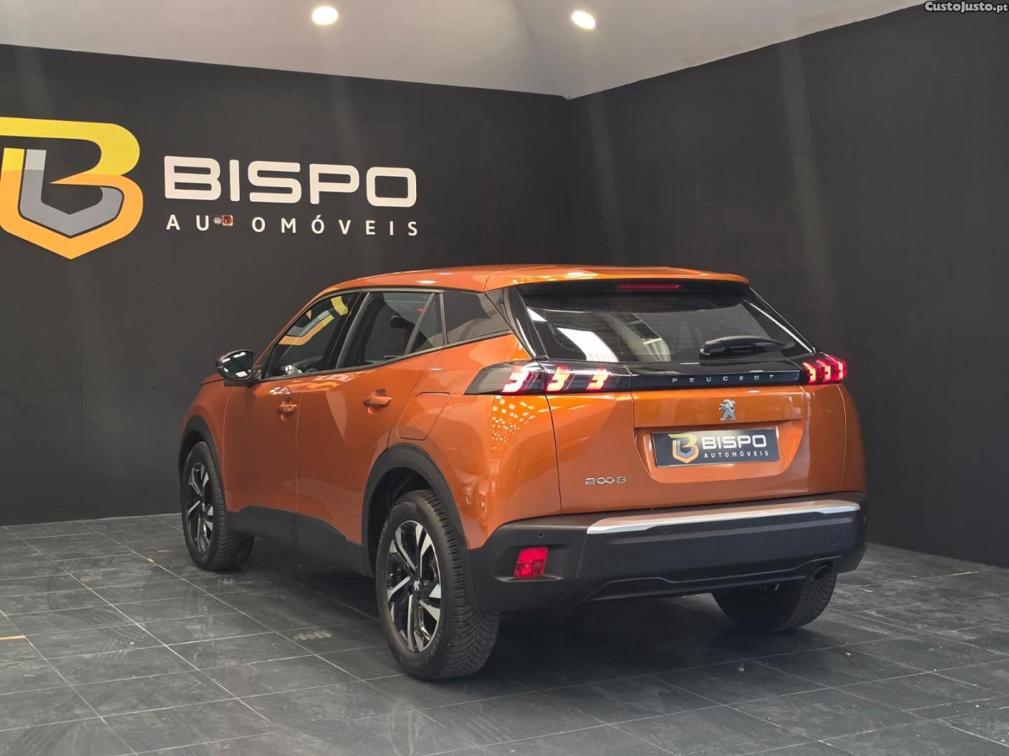 Peugeot 2008 PureTech 100 Active — fotografia 14