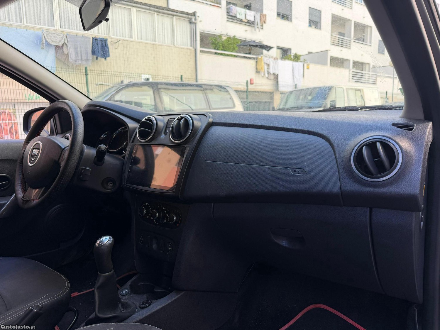 Dacia Logan 1.2 gasolina e GPL — fotografia 11