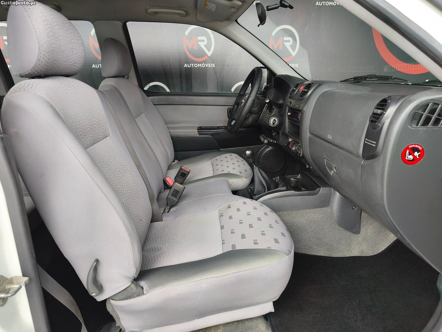 Isuzu D-Max 2.5 DTi CD 2WD LS CM — fotografia 9
