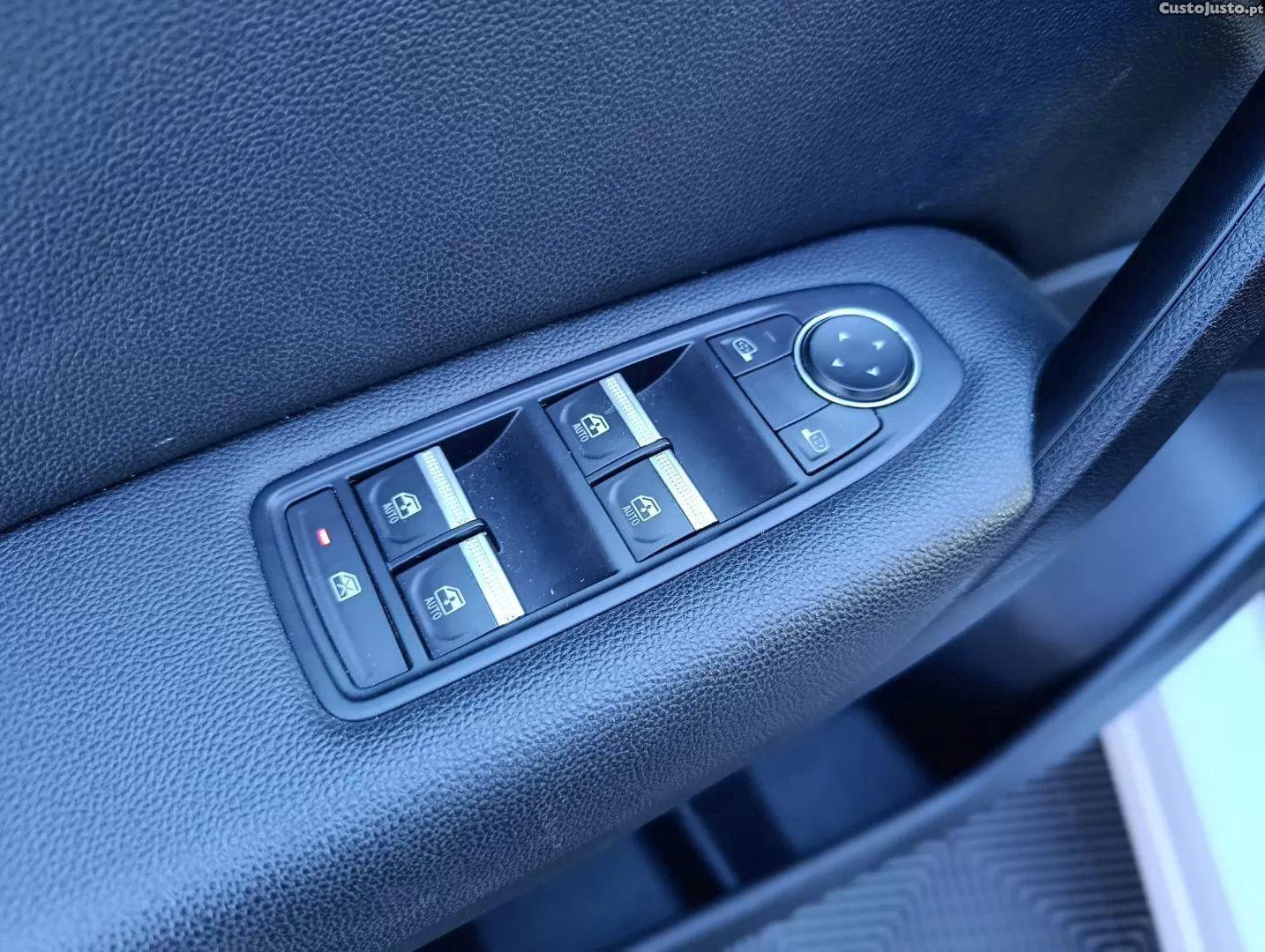 Renault Captur 1.0 tce techno — photo 4