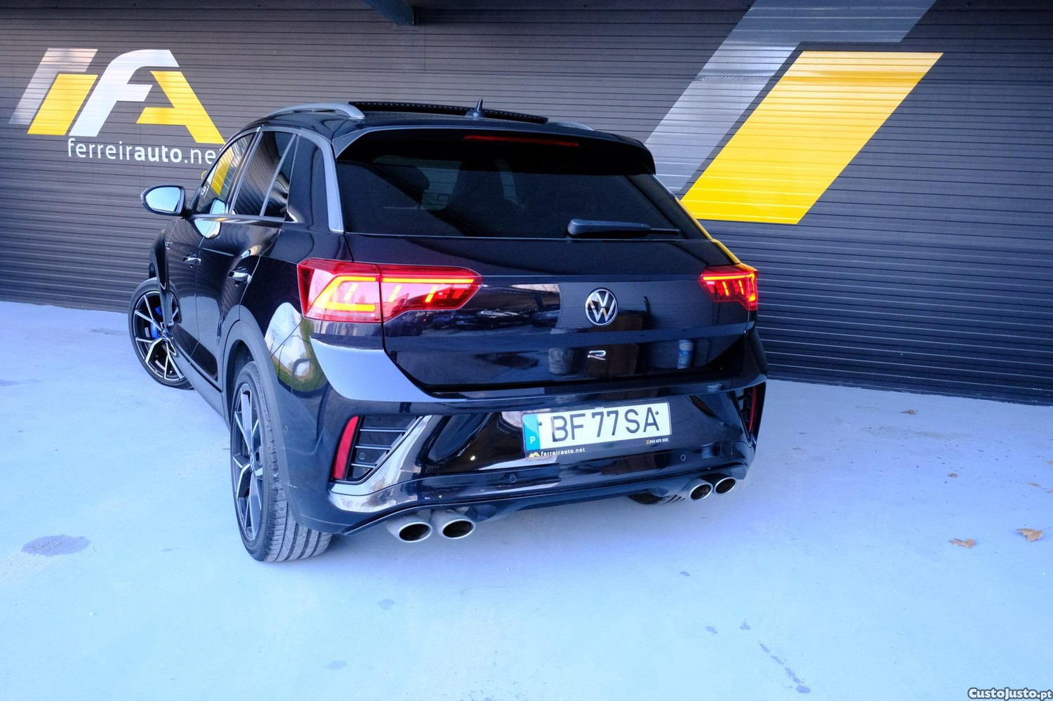 VW T-Roc 2.0 TSI R - 23 — photo 5