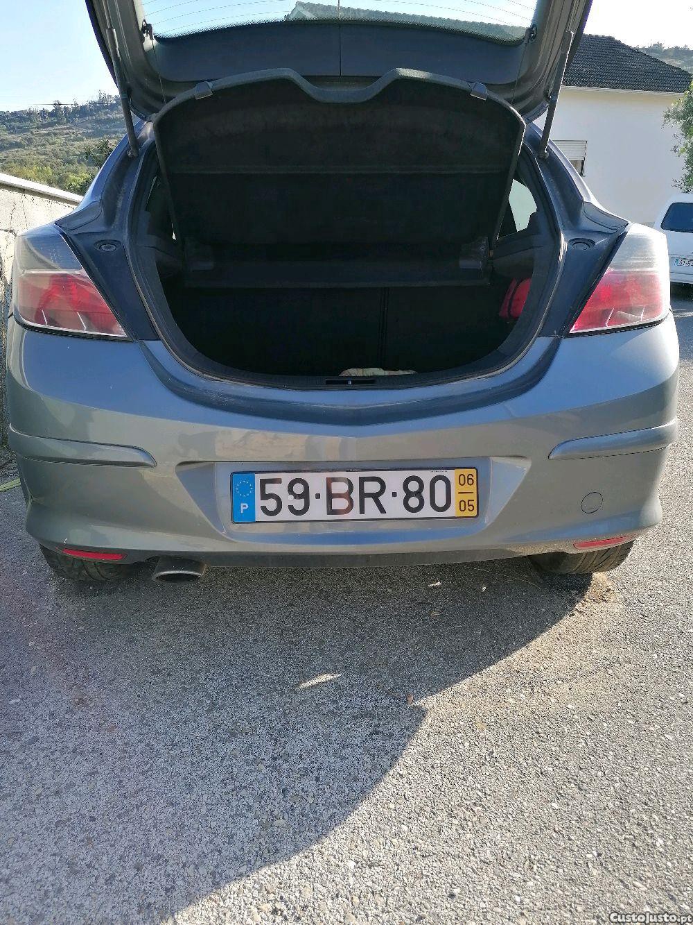 Opel Astra H GTC 1.6i 105CV GPL — photo 2