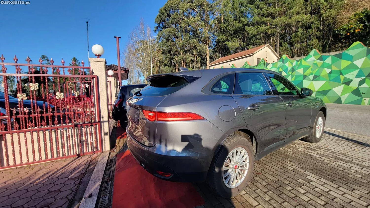 Jaguar F-Pace 3.0 v6 awd -elegance - 18 — photo 5