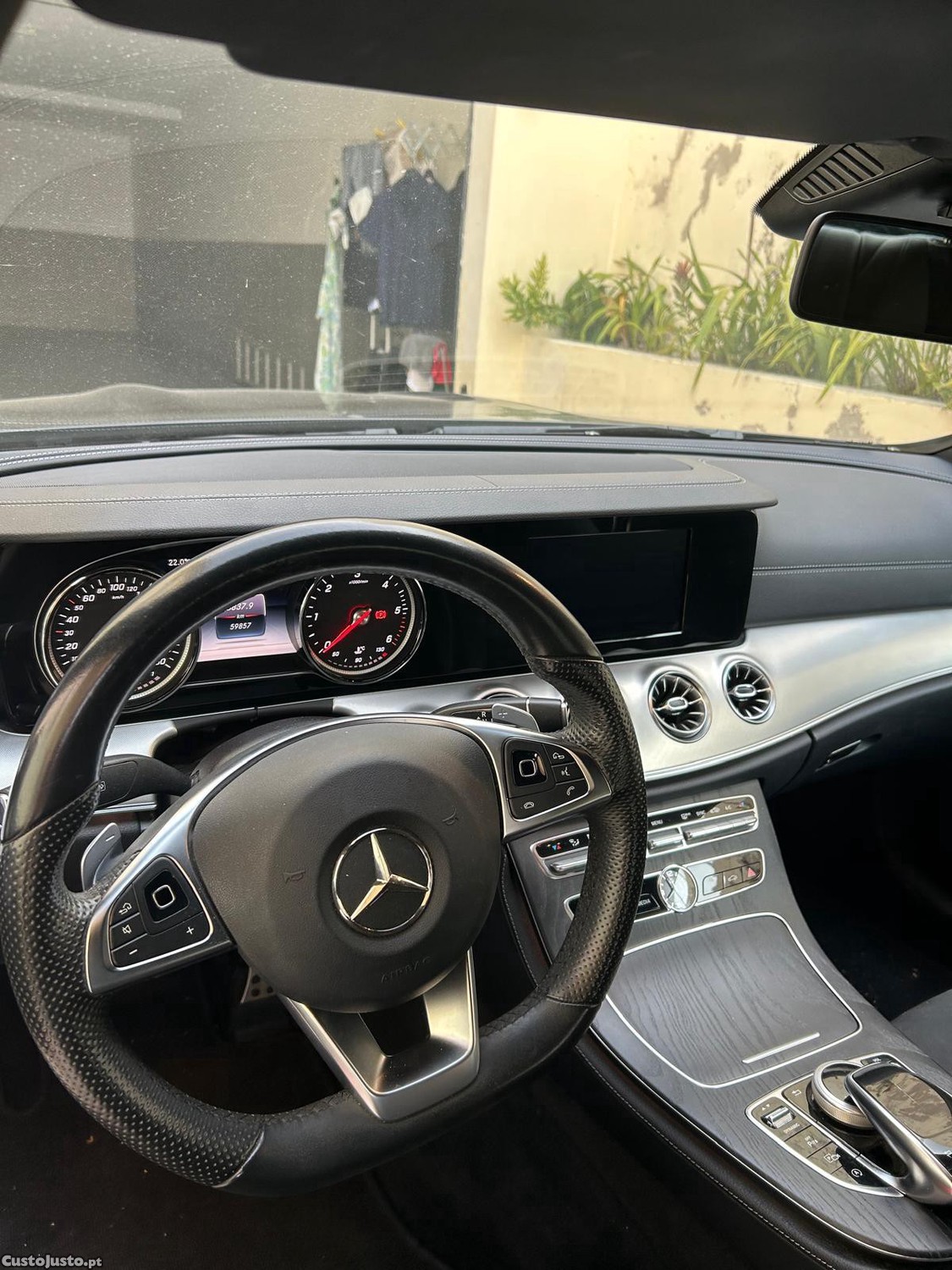 Mercedes-Benz E 220 220 D — fotografia 3