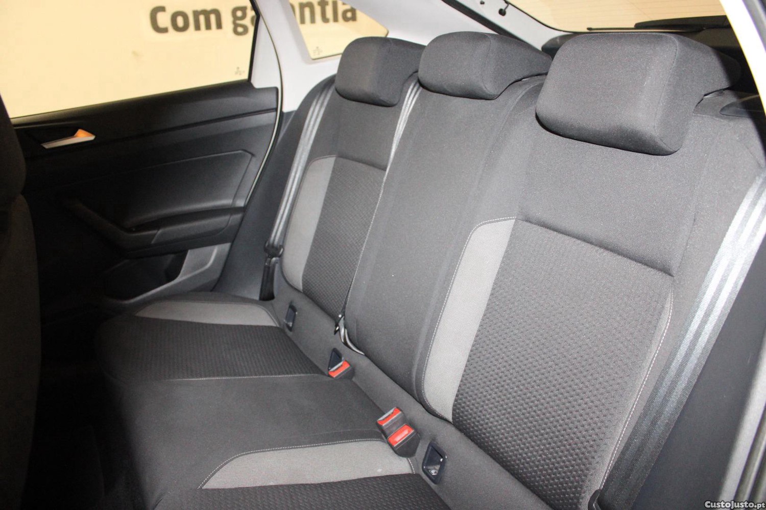 Volkswagen Taigo 1.0 TSI LIFE — fotografia 13