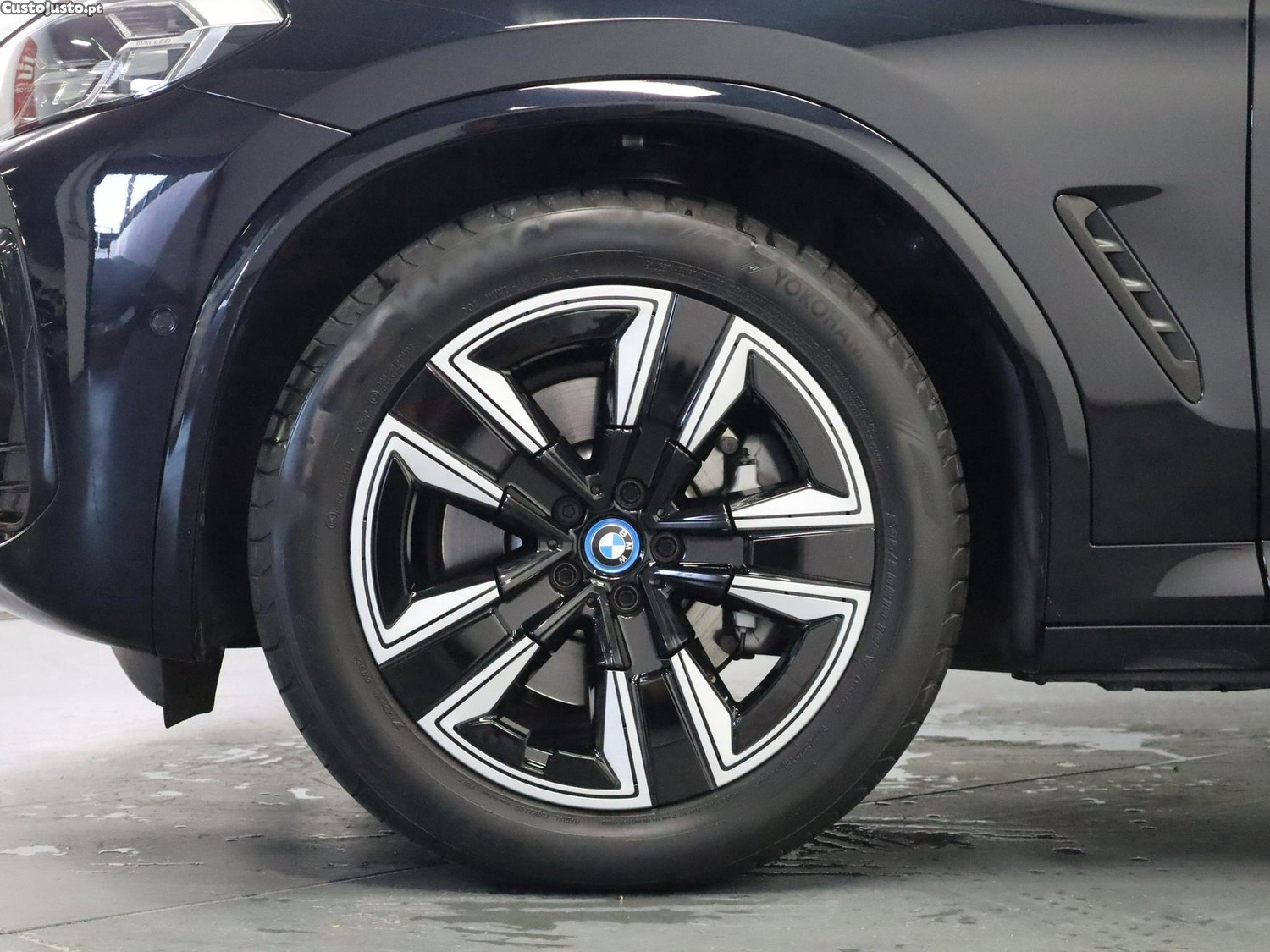 BMW iX3 Inspiring - 23 — photo 5
