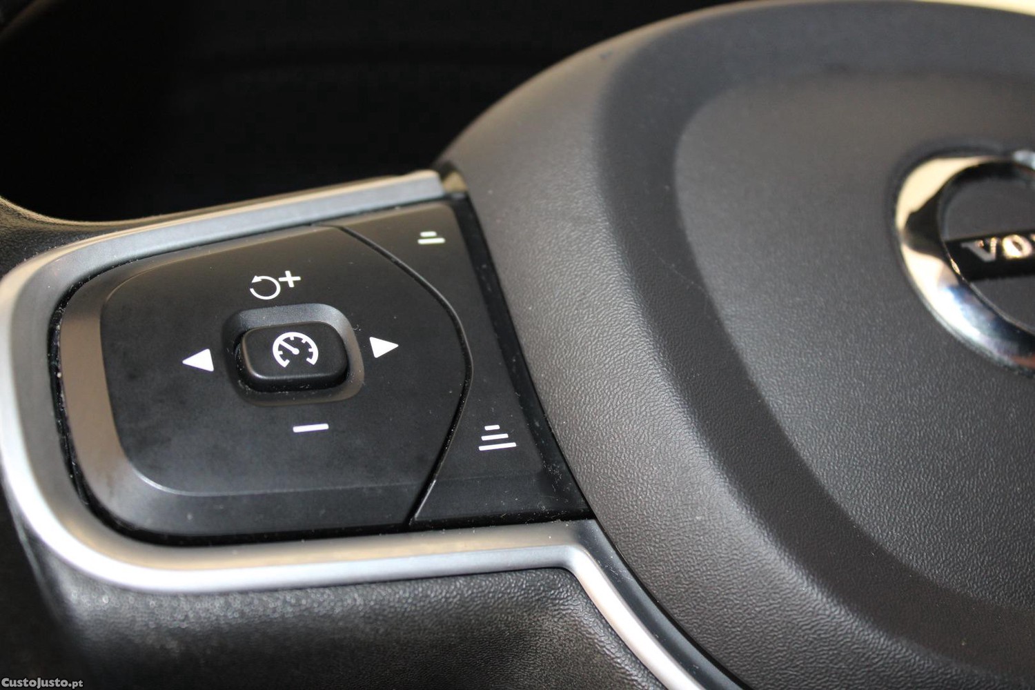 Volvo V60 2.0 D3 GEARTRONIC — fotografia 30
