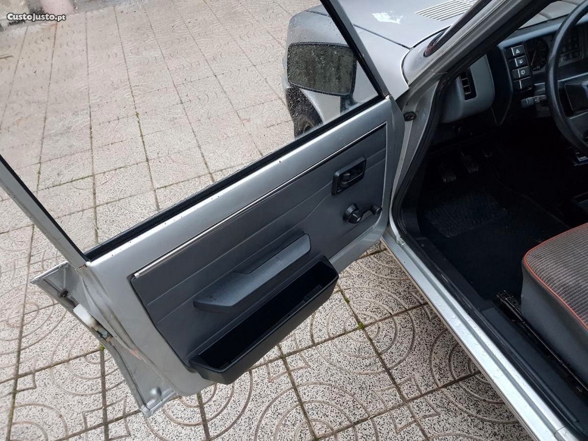 Renault 5 Laureate — photo 5