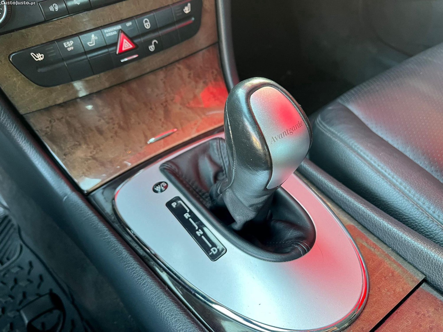 Mercedes-Benz Classe E 2.7 Diesel | Cx. Aut. — fotografia 3