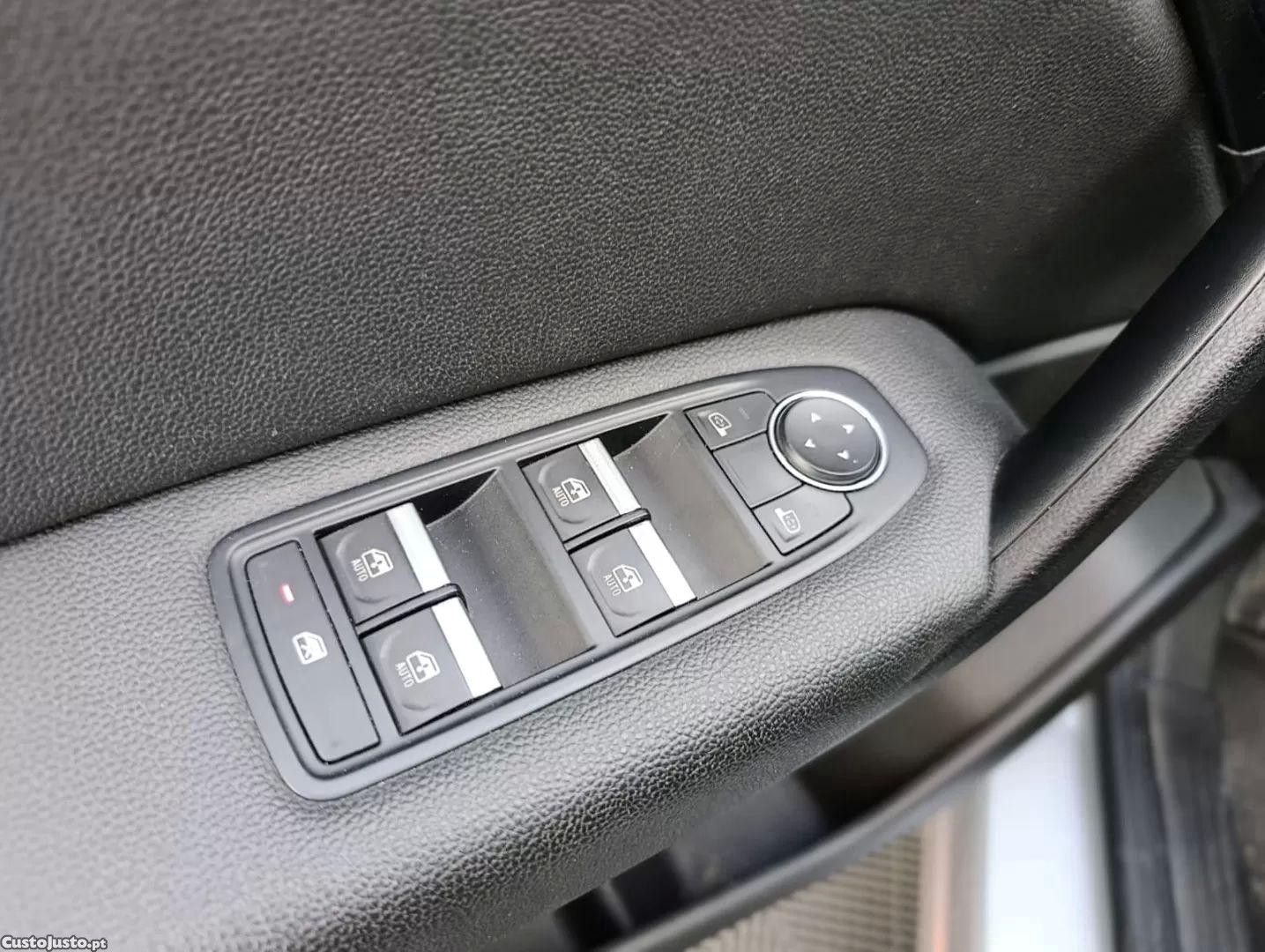 Renault Captur 1.0 tce techno — photo 4