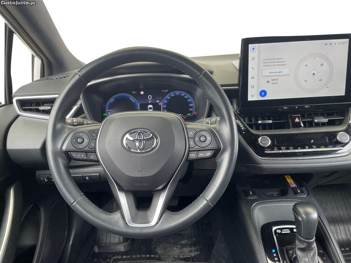 Toyota Corolla TS 1.8 Hybrid Comfort Plus — fotografia 8