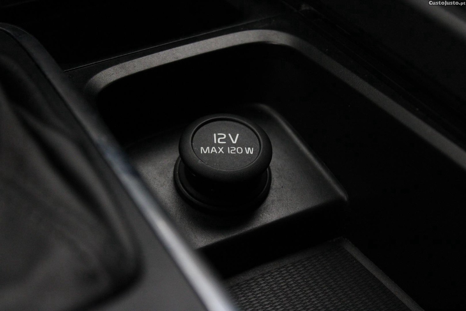 Volvo V60 2.0 D3 GEARTRONIC — fotografia 18