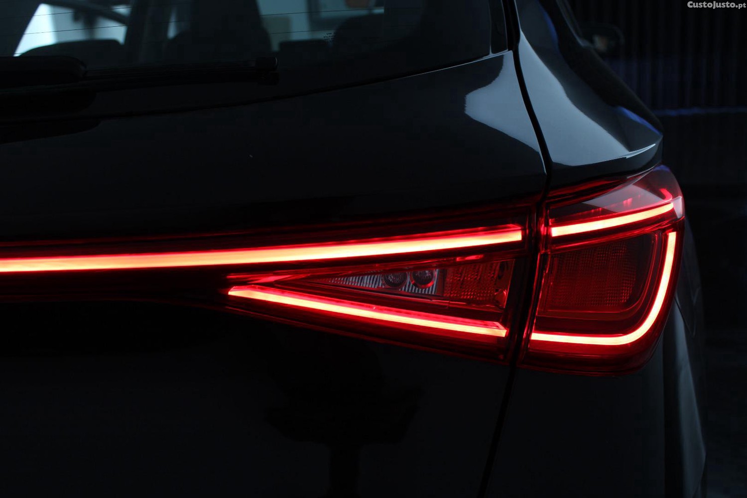 SEAT Leon ST 1.0 TSI STYLE — fotografia 2