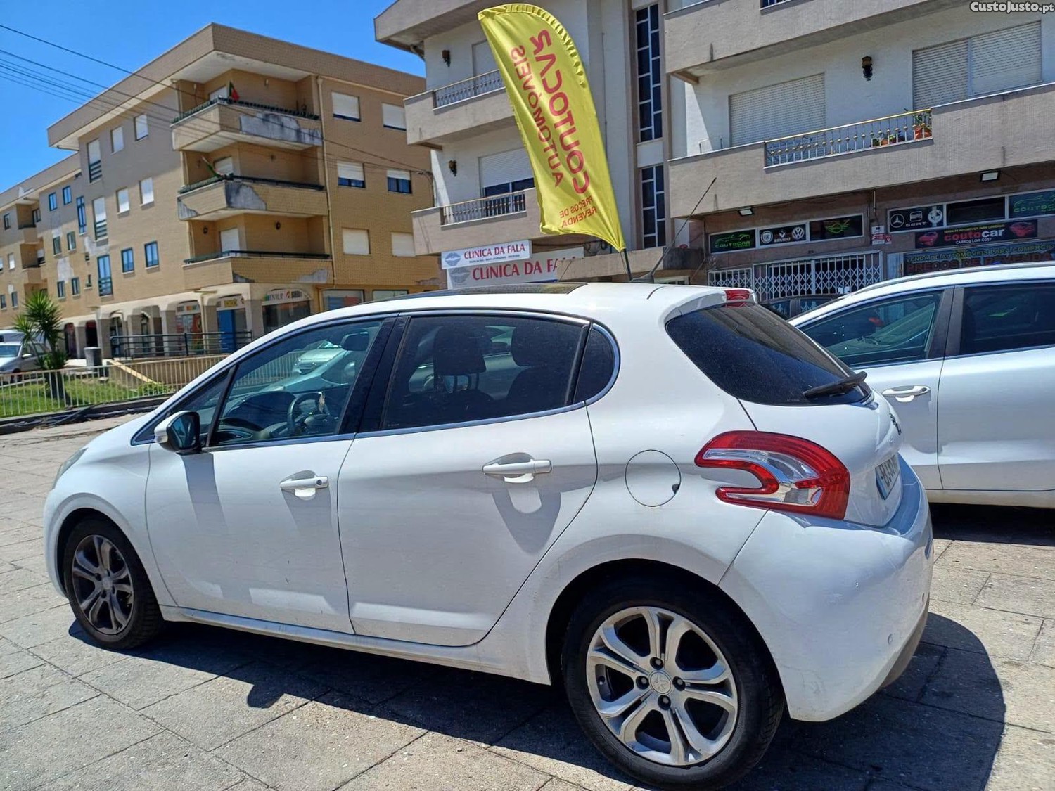 Peugeot 208 1.2 iCom TECTOPANORAMICO — fotografia 6