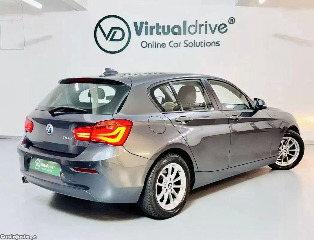 BMW 116 D efficientdynamics — fotografia 14