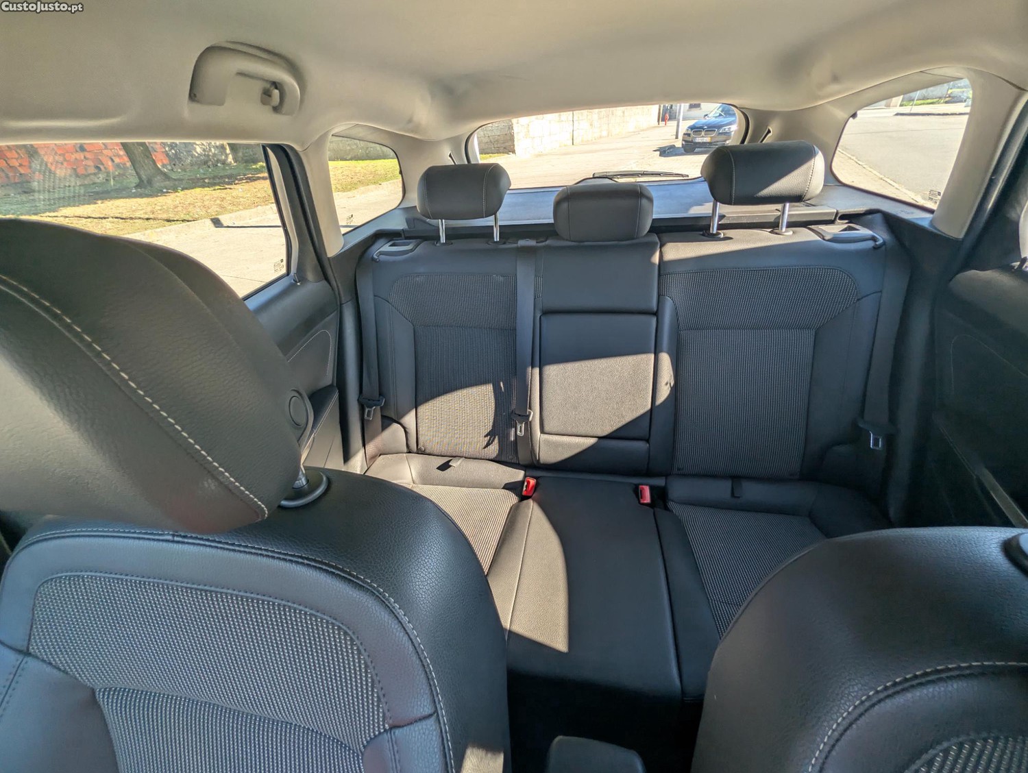 Opel Astra Sports Tourer - 12 foto 5
