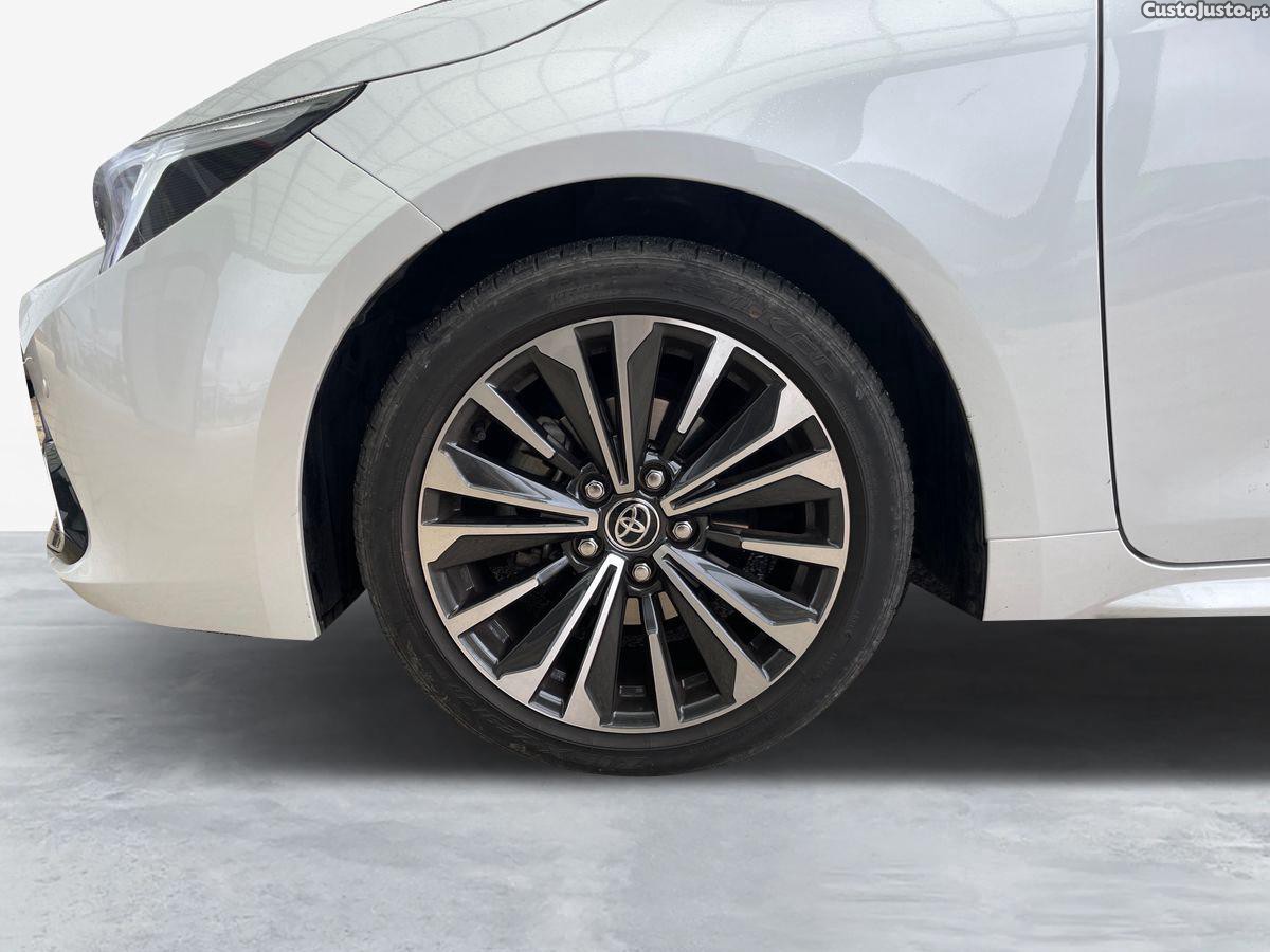 Toyota Corolla TS 1.8 Hybrid Comfort Plus — fotografia 5