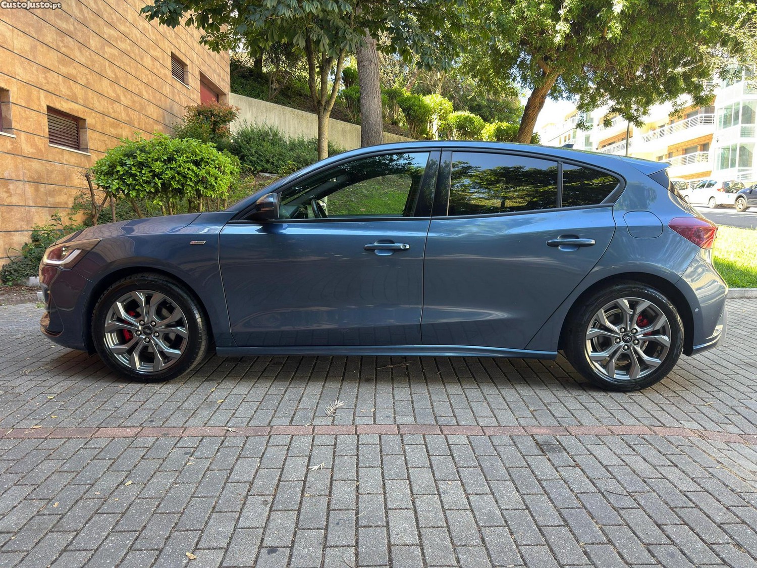 Ford Focus 1.0 Ecoboost Hybrid ST-Line — fotografia 16