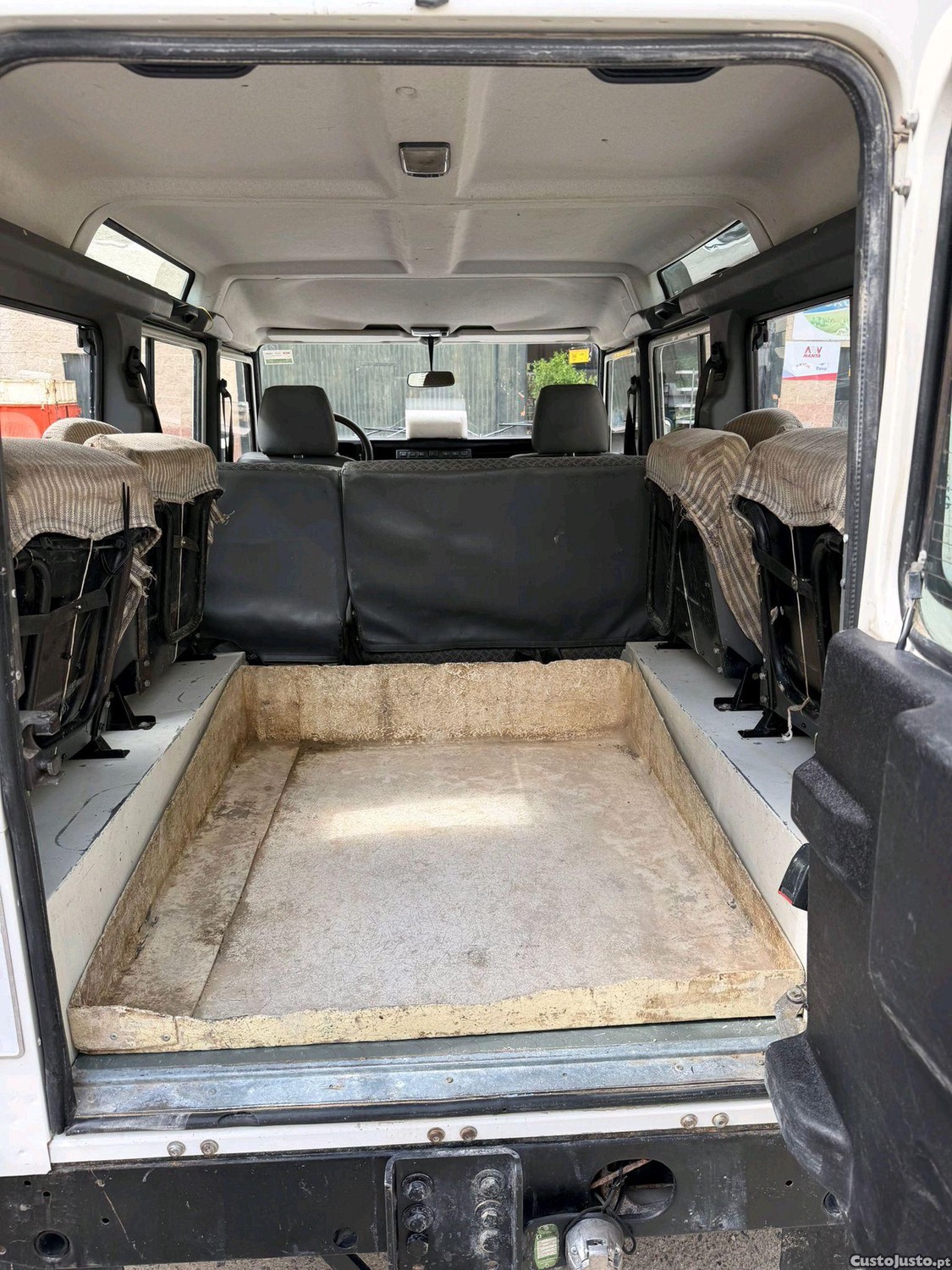 Land Rover Defender 110 td5 9 lugares - 02 foto 4