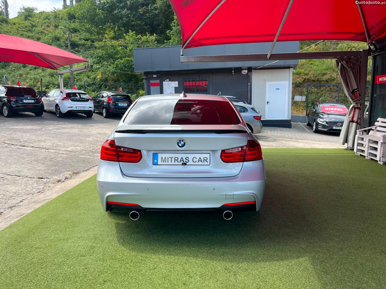 BMW 330 d | Cx. Aut. | NACIONAL - 13 foto 4