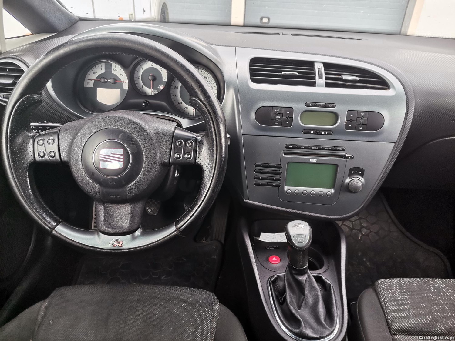 SEAT Leon 2.0 tdi FR 170cv — fotografia 2