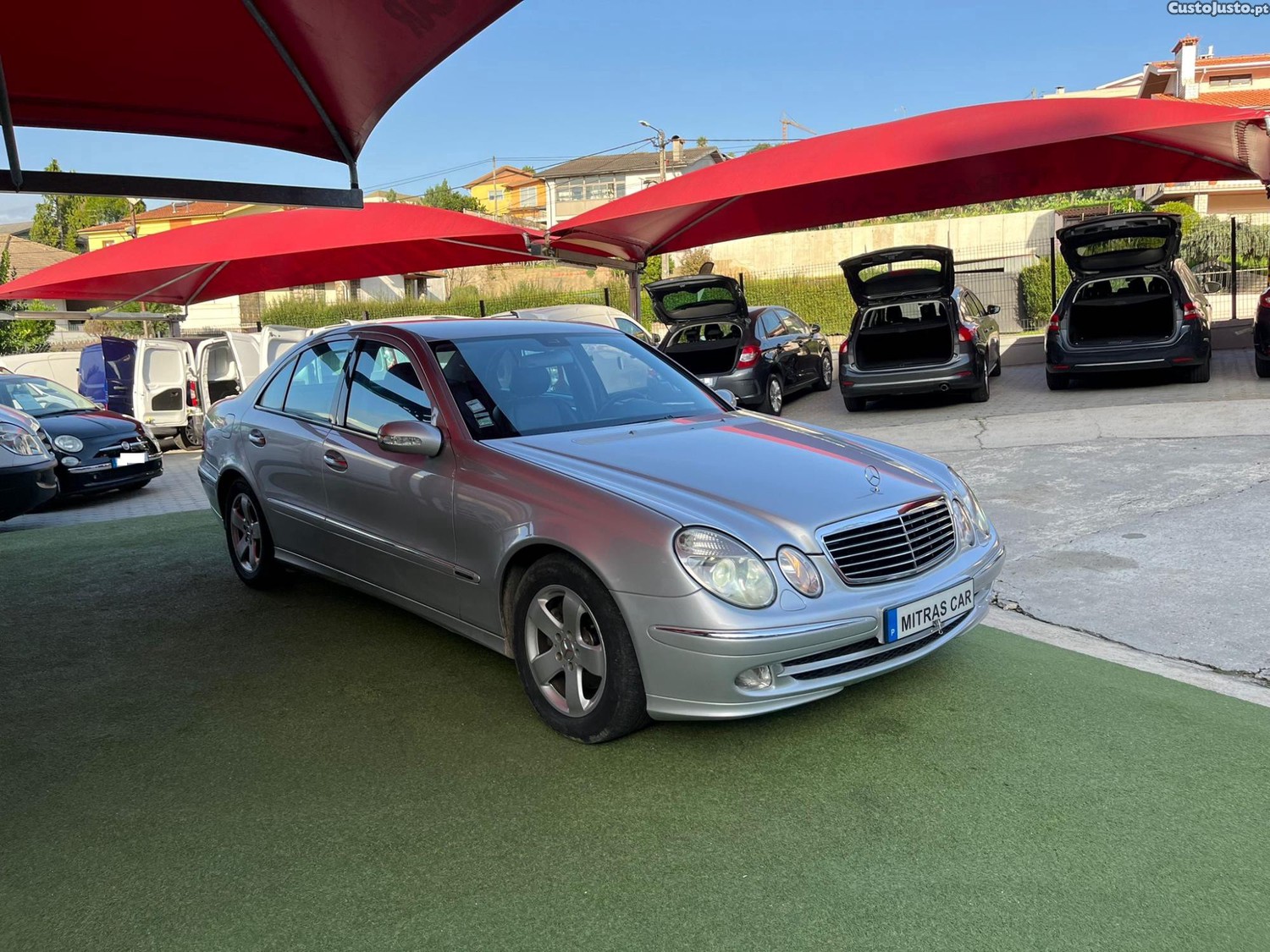 Mercedes-Benz Classe E 2.7 Diesel | Cx. Aut. — fotografia 17