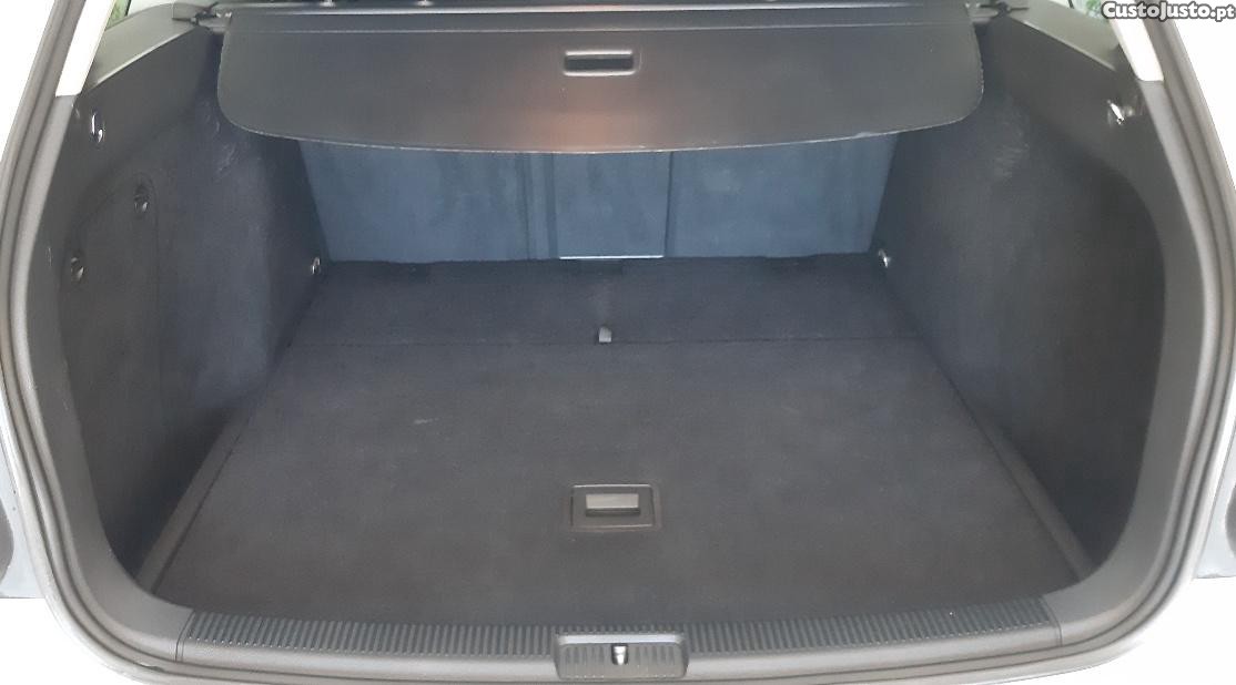 Volkswagen Golf Variant Confortline 1.6 TDI 105 CV — fotografia 5