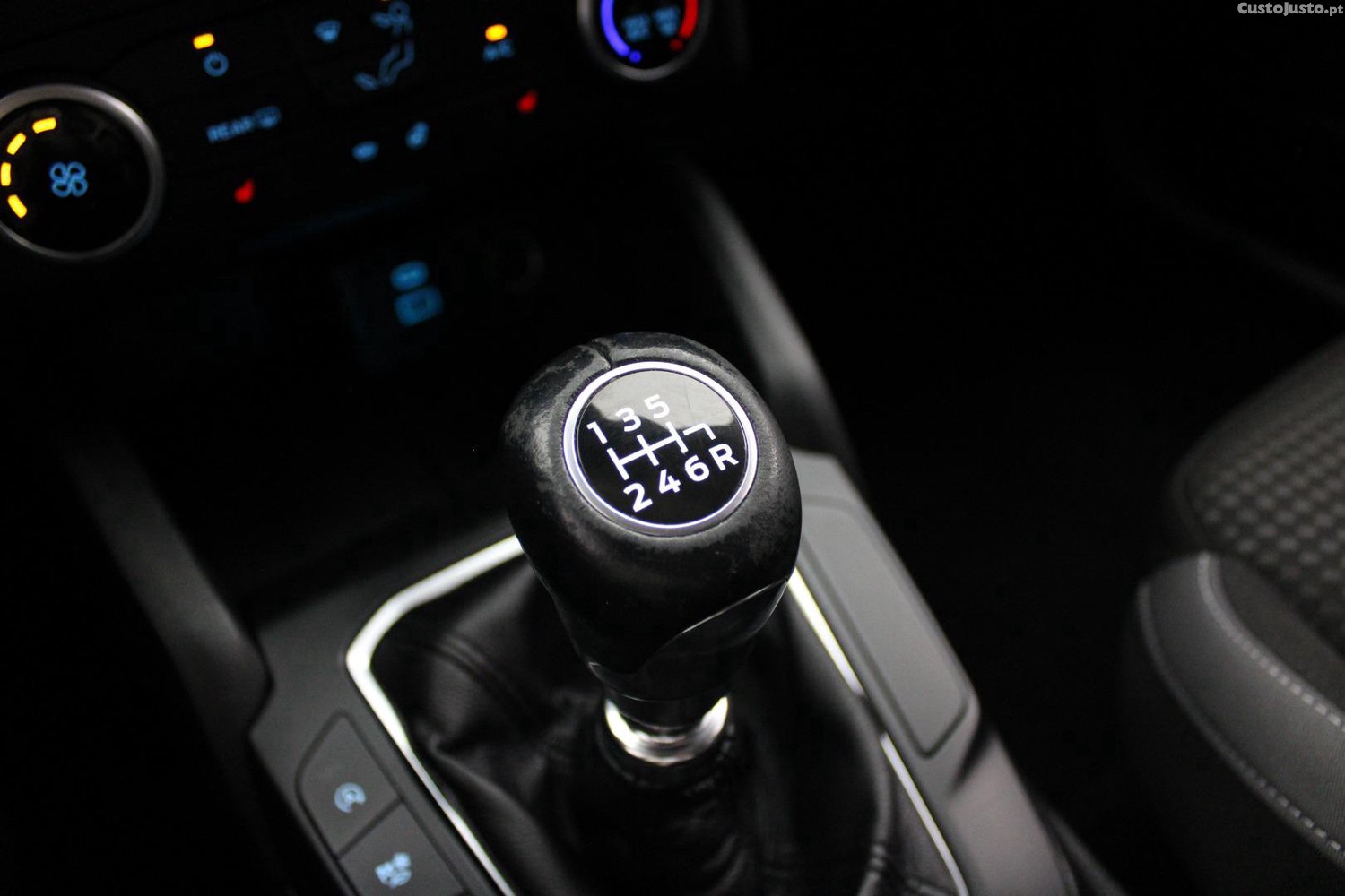 Ford Focus SW 1.0 ECOBOOST ACTIVE — fotografia 13