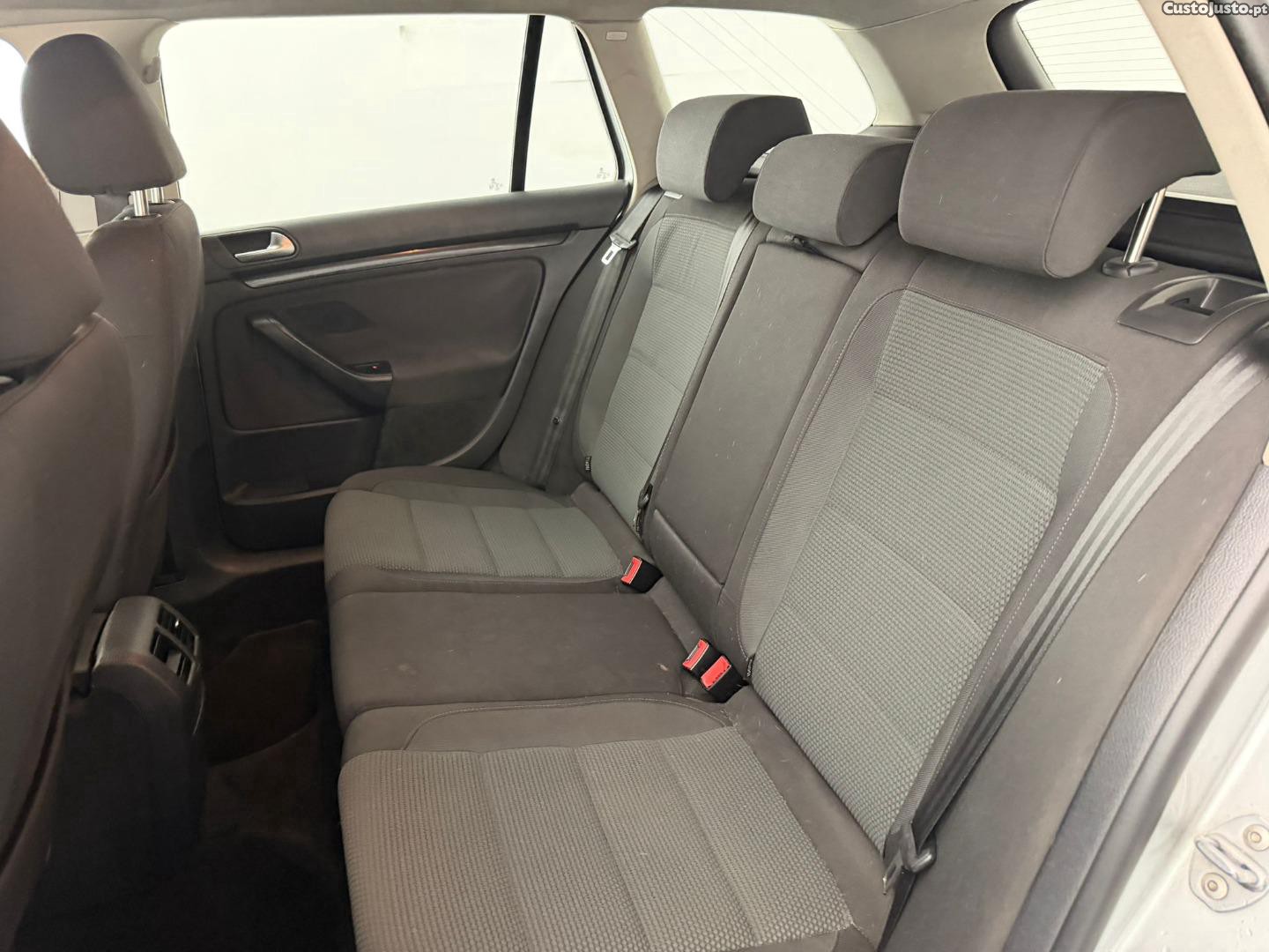Volkswagen Golf VARIANT 1.6 TDI — fotografia 3