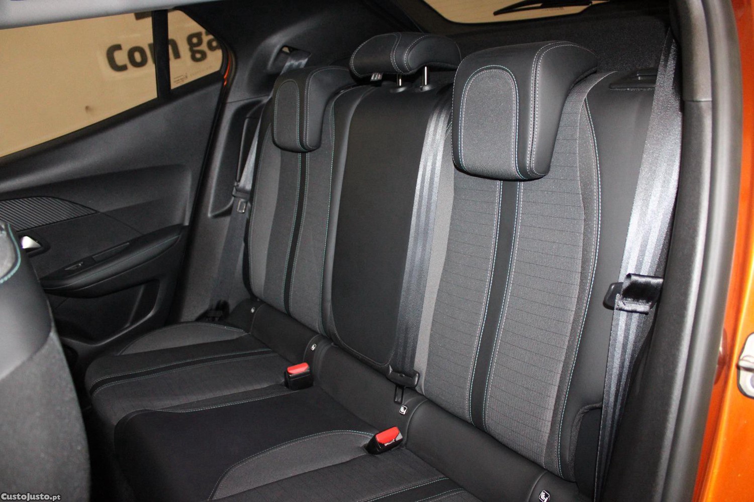 Peugeot e-2008 ALLURE PACK (AUTO) — fotografia 6